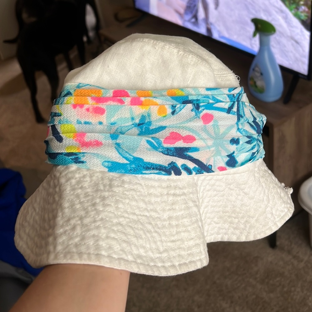 Genie by eugenia Kim for Lilly Pulitzer bucket hat
